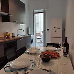Holiday Home Apartment *
